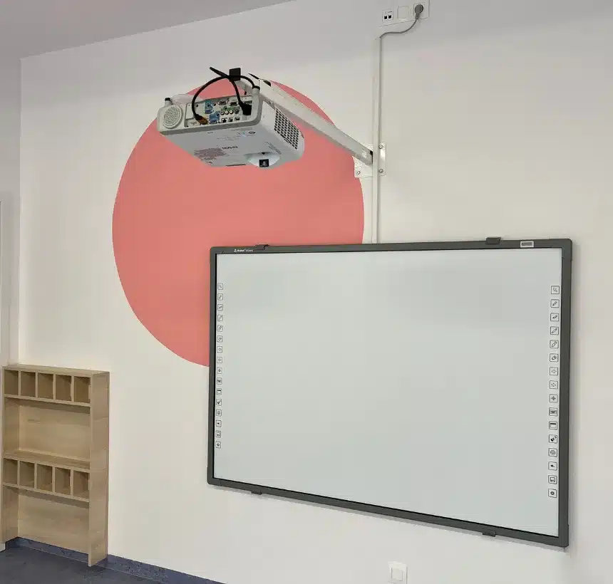 Sada interaktívnej tabule activ AIT a Epson projektora 27