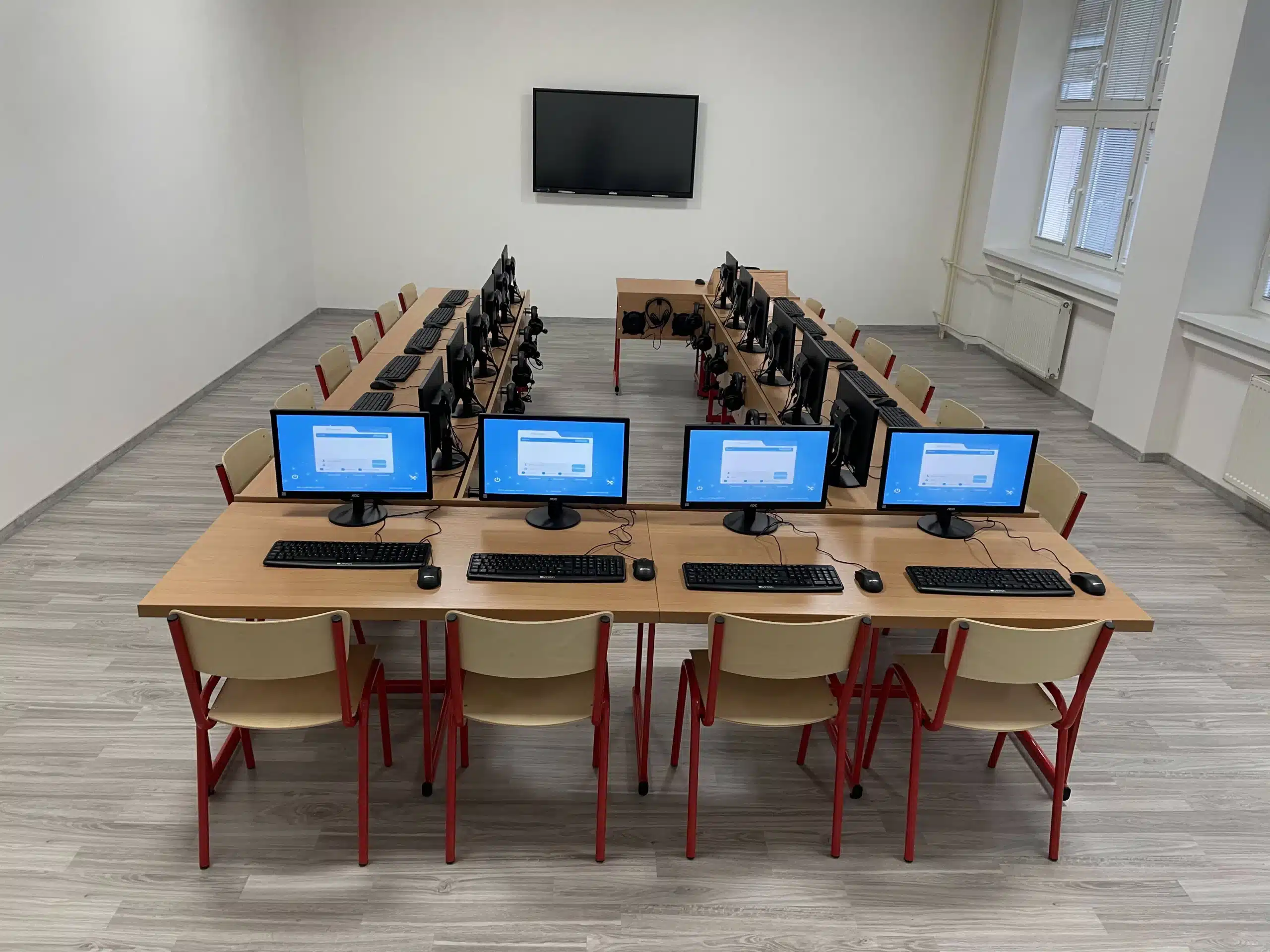 Počítačová učebňa Zero klient AIT 35