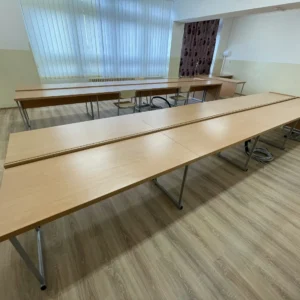 Sada pevných stolov pre učebňu 12