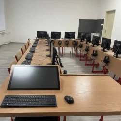 Vybavenie Jazykovej učebňe AIT-Teacher Model 2 4