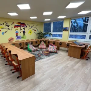 Sada ergonomických stolov pre učebňu 13