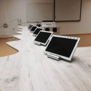 Sada ergonomických stolov pre učebňu 6