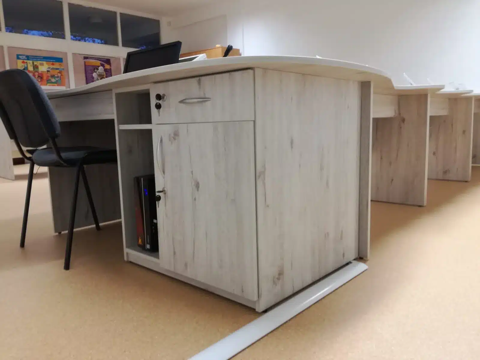 Sada ergonomických stolov pre učebňu 21