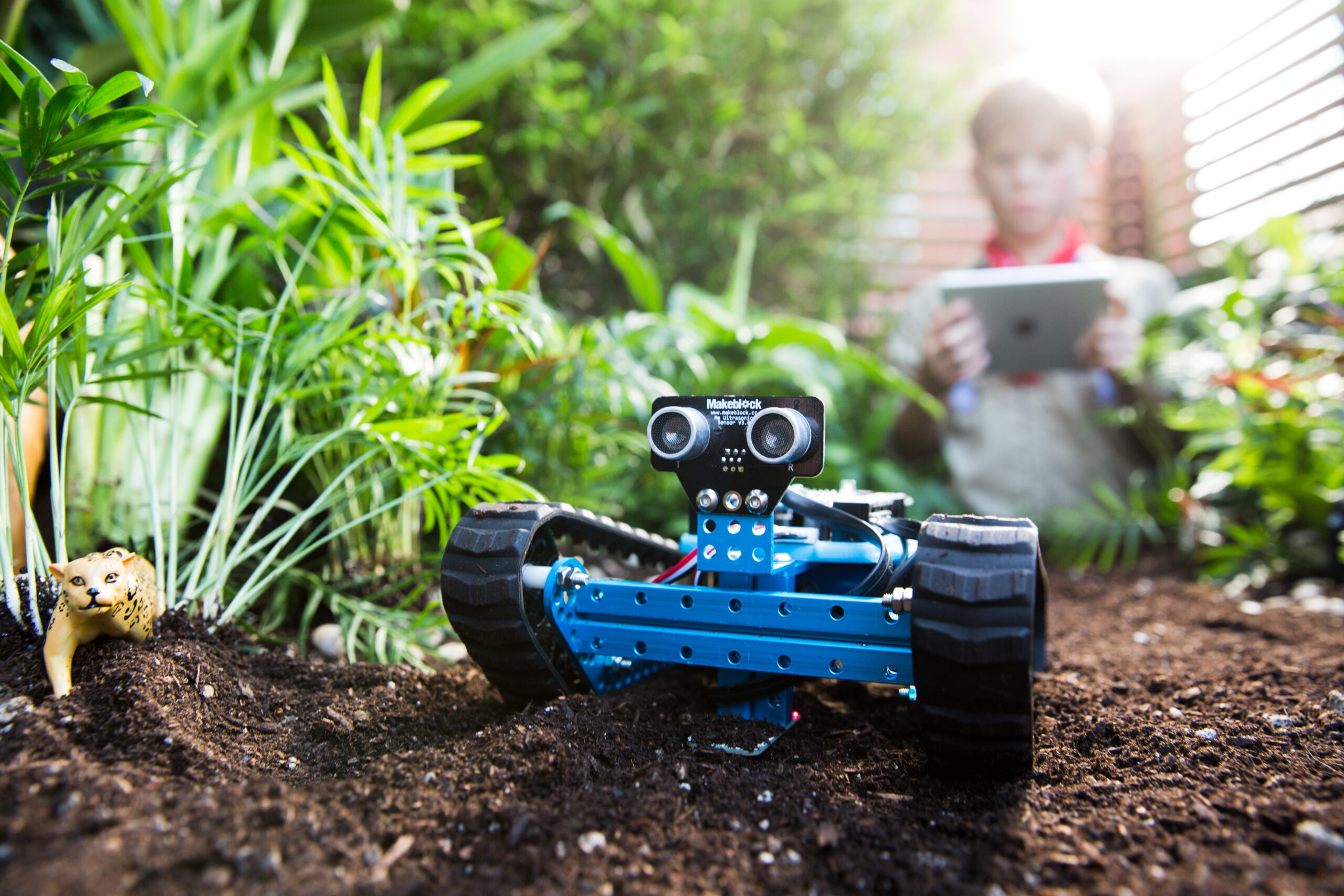 Programovateľný robot mBot Ranger 31